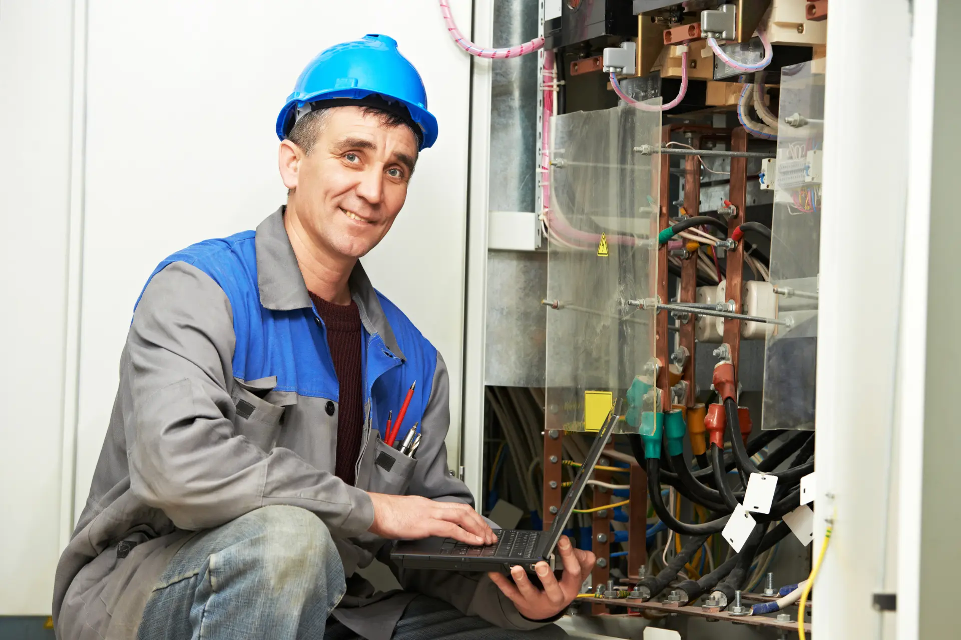 WahidAlSafa Electric Electrical Services in Dubai